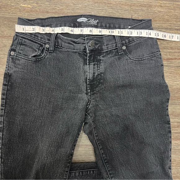 Old Navy The Flirt black skinny jeans - Picture 7 of 8